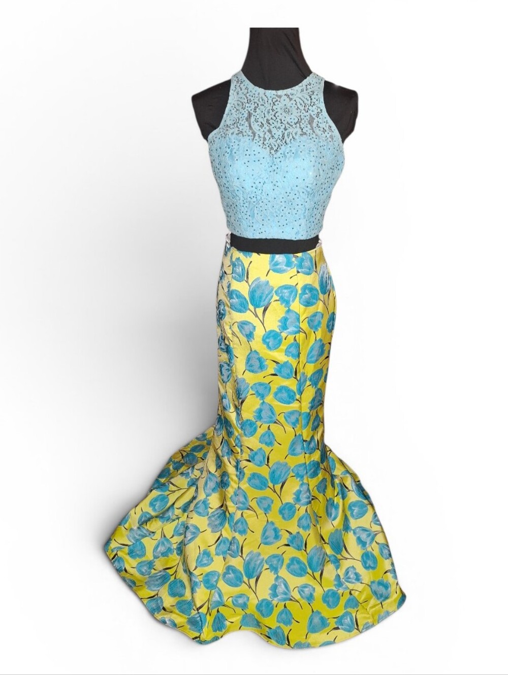 Studio 17  crop top With trumpet skirt  NWT Size 6 Aqua
